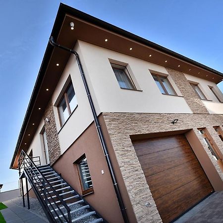 Apartmany Virbo Vrbov Eksteriør bilde
